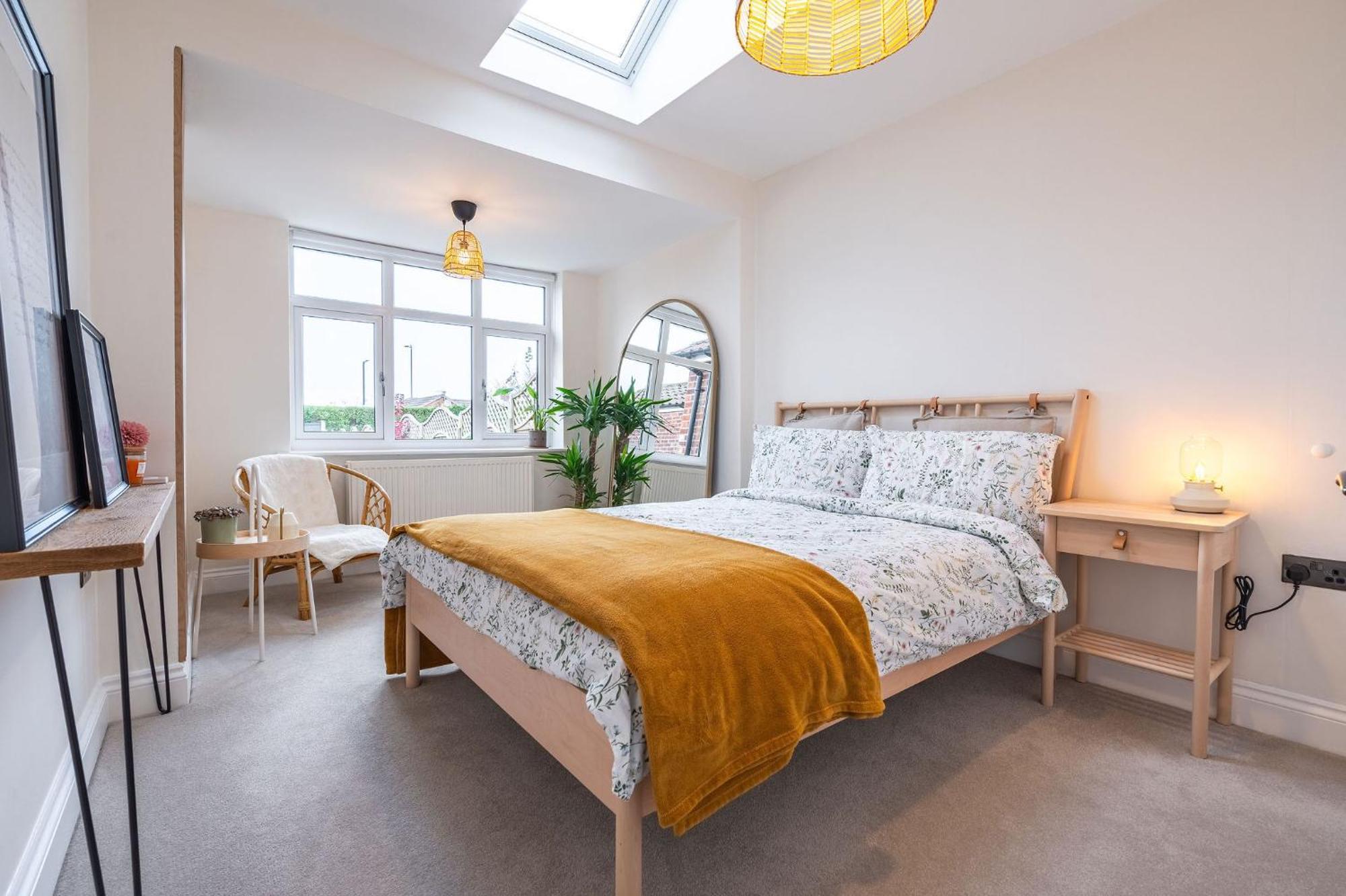 Nature Inspired Bungalow With 3 Rooms - 10 Mins From Manchester Airport Timperley エクステリア 写真